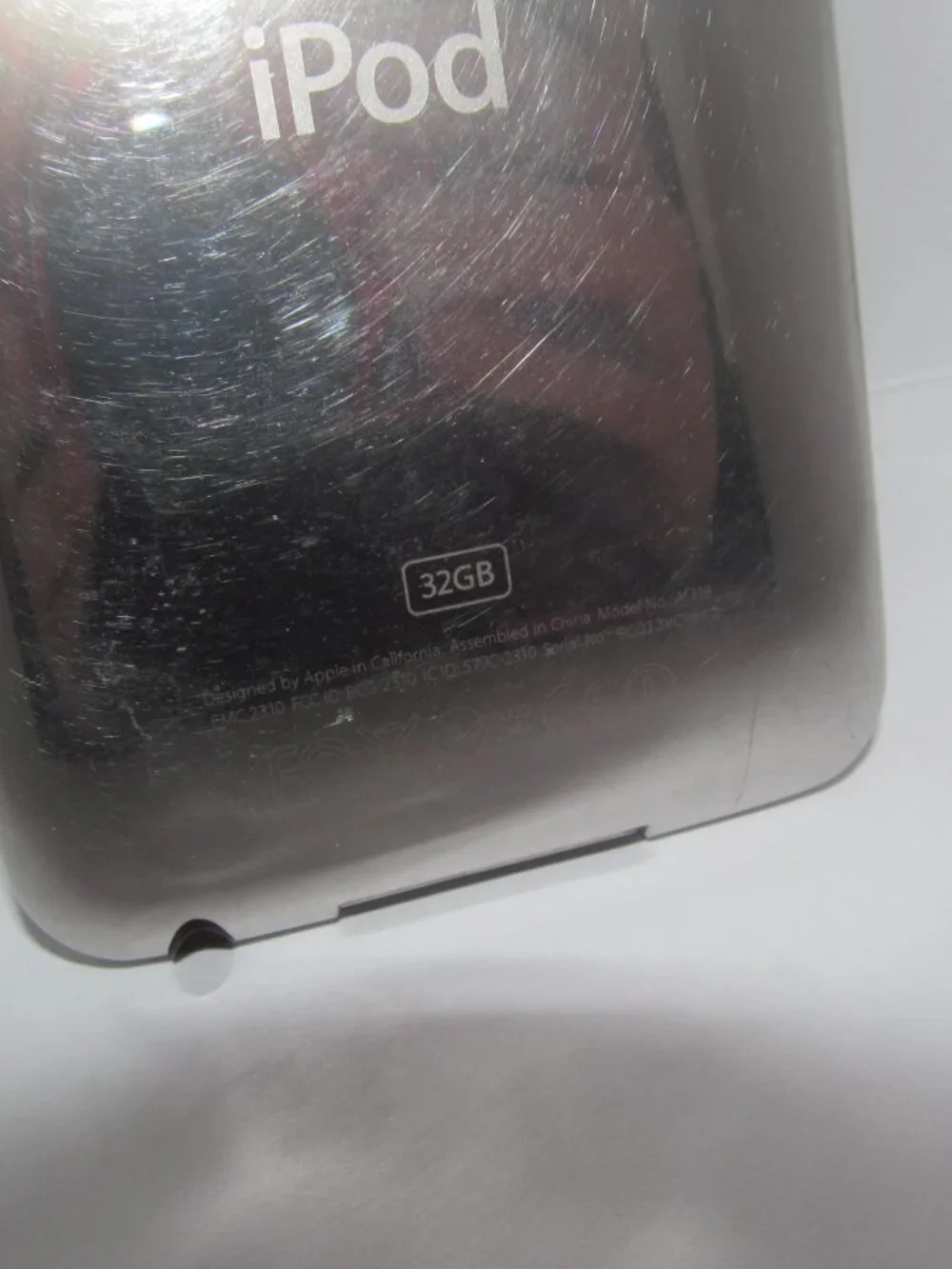 Apple iPod touch 3rd Generation Black (32 GB) UNTESTED AS IS FOR PARTS OR REPAIR